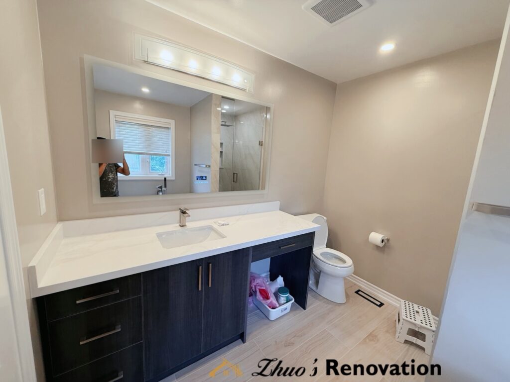 bathroom-dark-vanity-faceblur